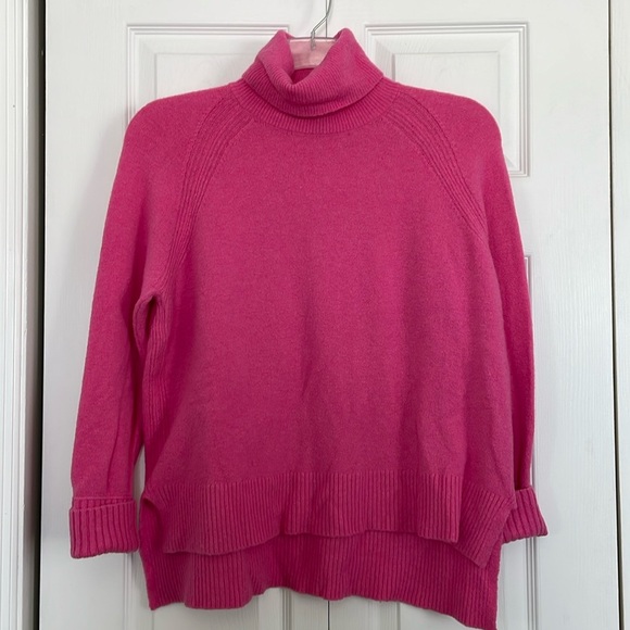 J. Crew Sweaters - Women’s J.Crew pink turtleneck sweater 30% wool 10% alpaca shorter in front knit
